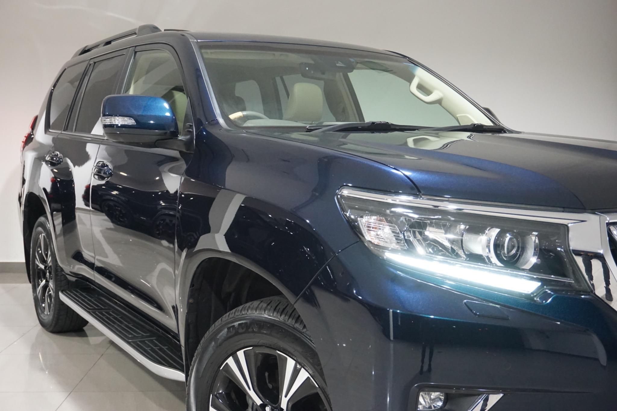 Toyota Land Cruiser 2.8D Invincible Auto 4WD Euro 6 (s/s) 5dr (7 Seat)
